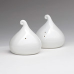 KISSES // Salt + Pepper Shaker Set