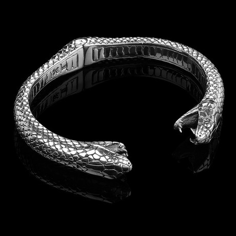 Vipera // Stainless Steel (Size 8)
