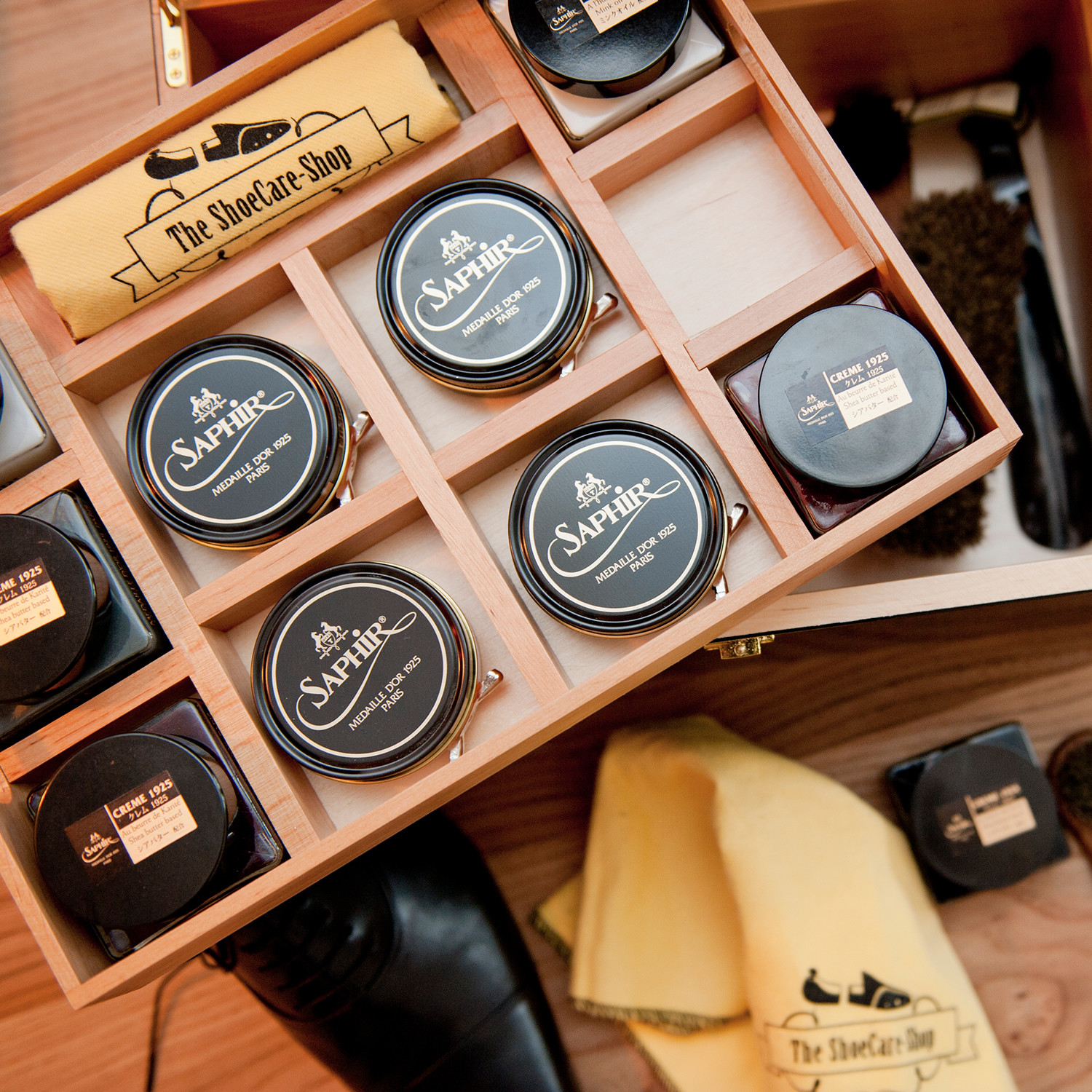 saphir shoe care products