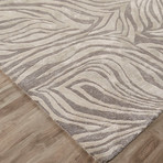 Contemporary Abstract Tufted Area Rug // Gray + Ivory (2'L x 3'W)