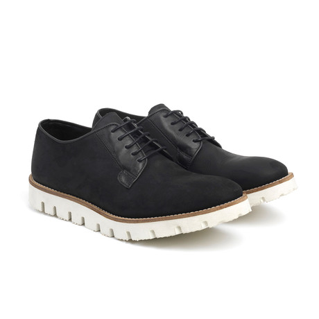 Carl Sneaker // Black (Euro: 41)