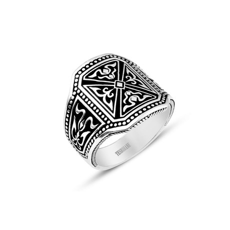 Zenn Stone // Pusat Silver Ring (Size 9)