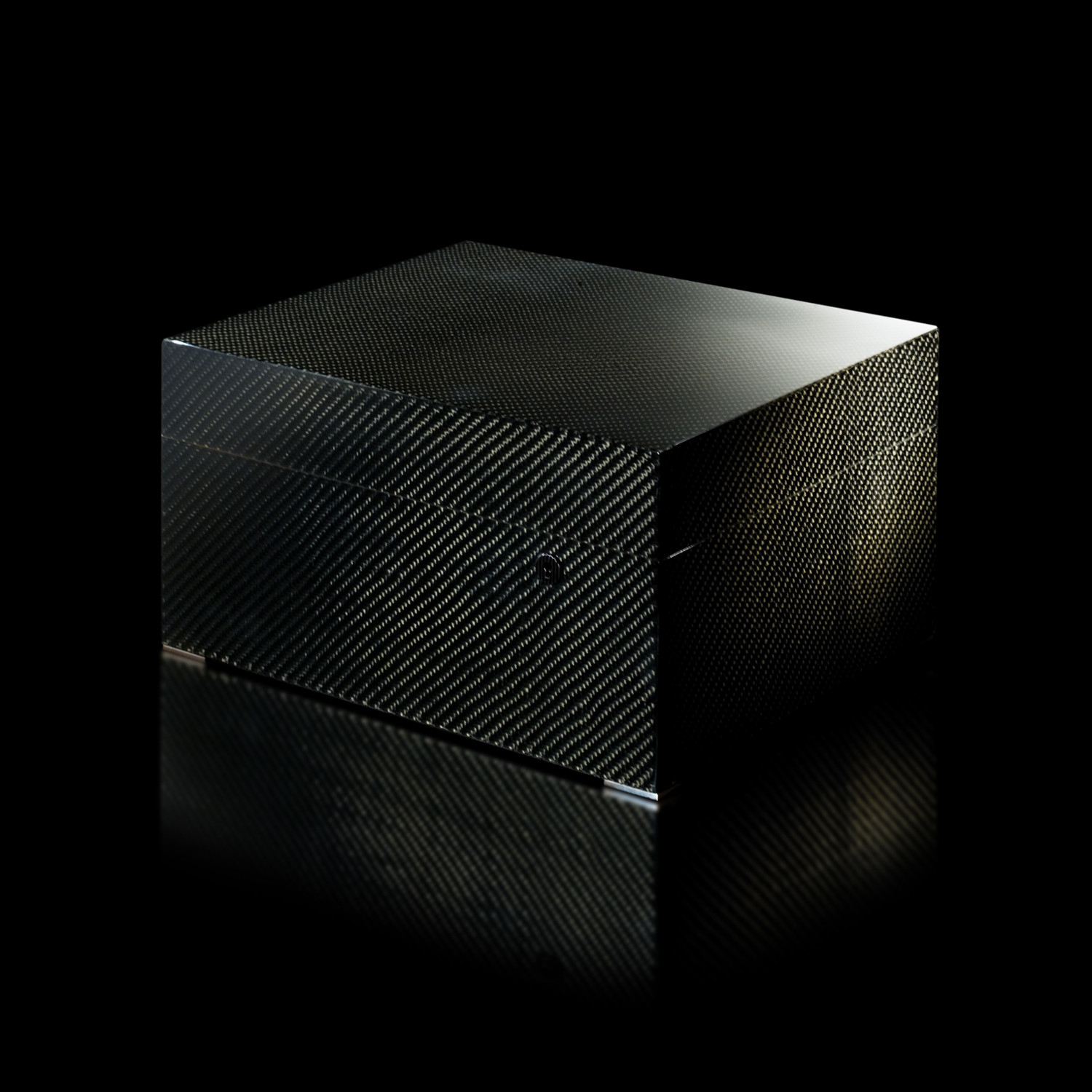 Cigar Humidor // Carbon Fiber Jurali Touch of Modern