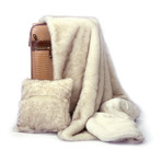 Arctic Fox Throw Blanket // Brown Tip (Brown Tip)