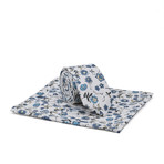 Skinny Tie + Pocket Square // Kissing Booth Fail // White Floral