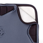 Hirola (MacBook Air 11 // Black)