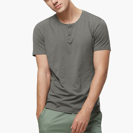 Short Sleeve Henley // Charcoal (S)