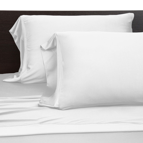 RECOVERS Pillowcase // White // Set of 2 (Standard)