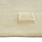 Colombia // White (4'6"L x 6'6"H)