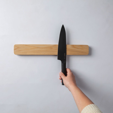 Ron 15.75" Wooden Wall Knife Holder