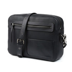 Aliosha Messenger // Black