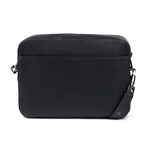 Aliosha Messenger // Black