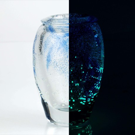 Glow In The Dark Glass Vase Sculpture // 215869