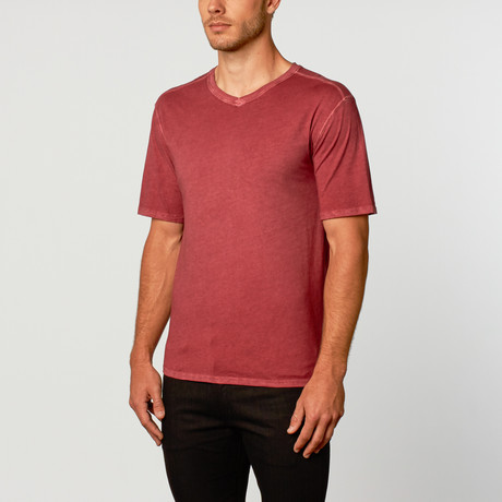 Short-Sleeve V-Neck // Old Red (S)