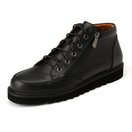 South Side-Zip Boot // Black (Euro: 38)