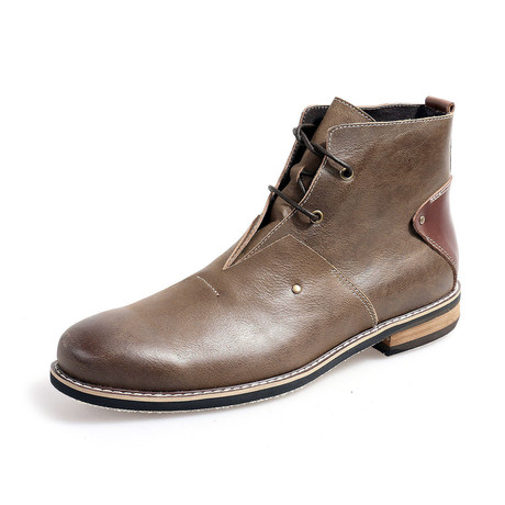 Wayne Boot // Brown (Euro: 38)