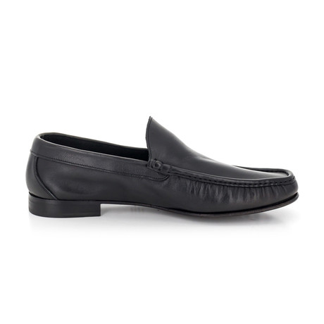 Classic Moccasin // Black (Euro: 40)