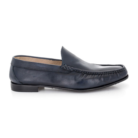 Classic Moccasin // Navy (Euro: 40)