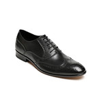 Wing-Tip Oxford // Black (Euro: 43)