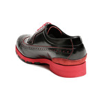 Wingcap Derby // Black + Red (Euro: 42)