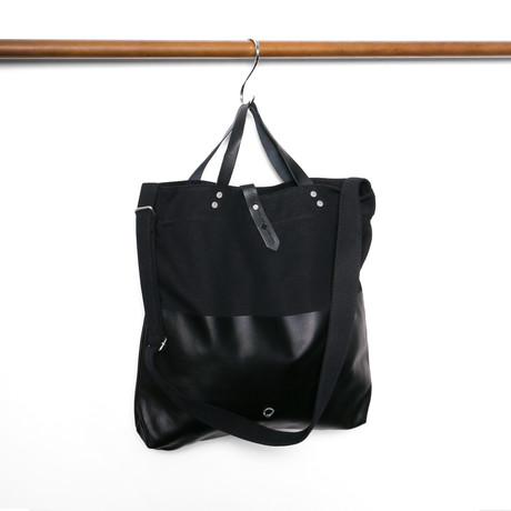 Kavan Canvas Tote // Black + Black