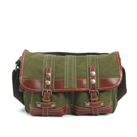 Canvas Messenger Bag // Green