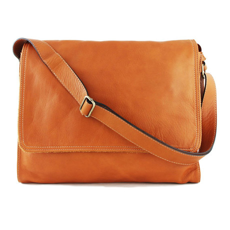 Everday Messenger Bag // Cognac