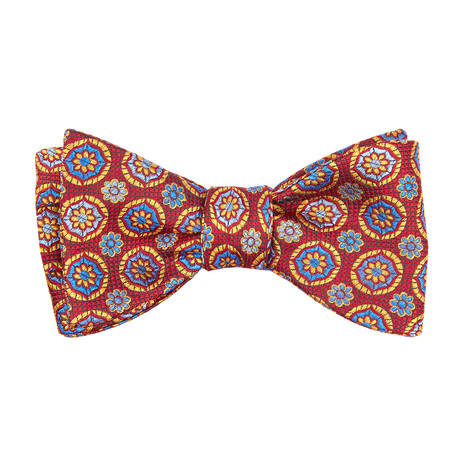 Medallion Bow Tie // Red