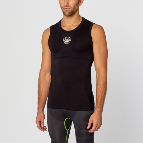 Comfort Compression Kinetic Cut Sleeve Top // Black (XL)