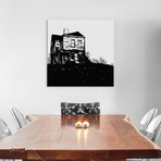 House (18"W x 18"H x 0.75"D)