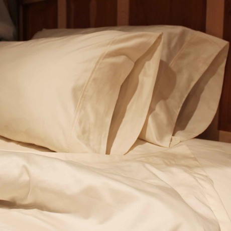 Sleep & Beyond 100% Organic Cotton 300TC Sateen Pillowcase // Set of 2 // Ivory (Standard/Queen)