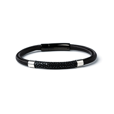 Black Stingray Center + Black Cable (Small)