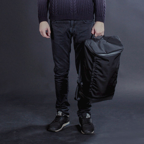 Invisible Backpack // Black