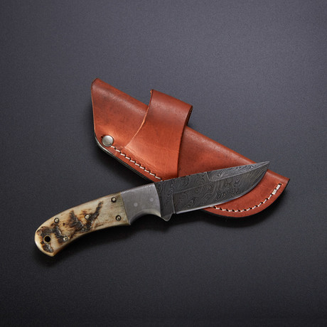 Fixed Blade Knife // 7.5" // Ram's Horn