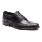 Perforated Brogue // Black (Euro: 45)