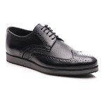 Textured Brogue // Black (Euro: 45)