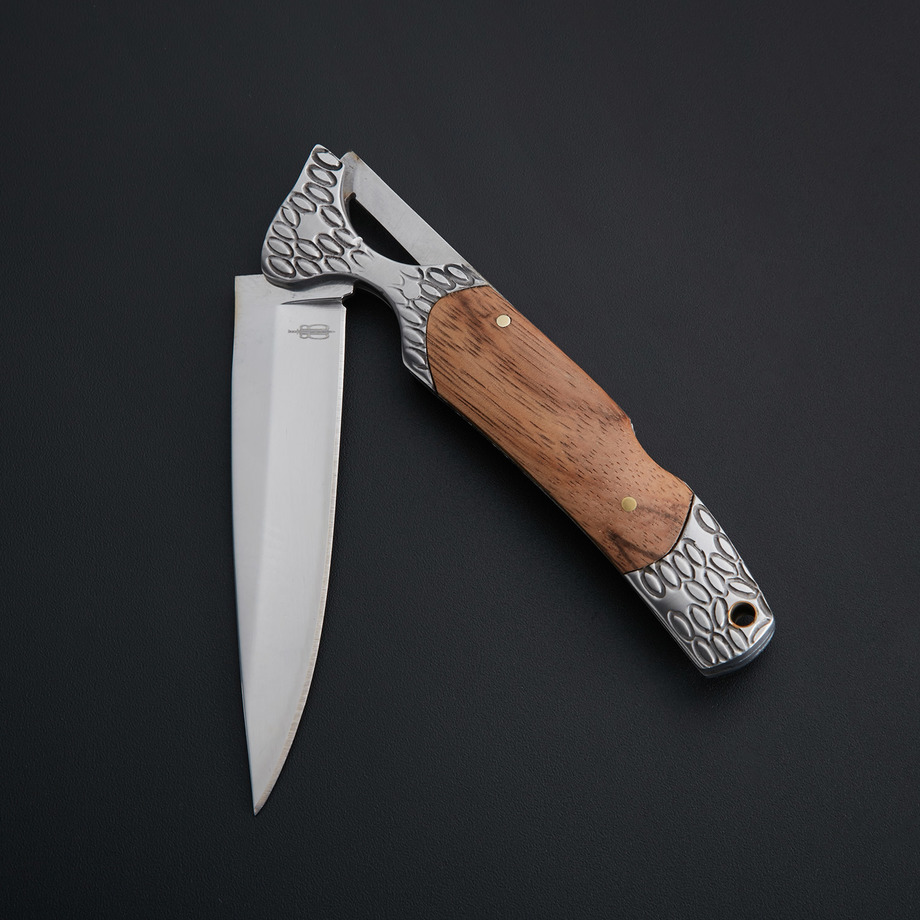 BucknBear - High Quality Damascus Knives - Touch Of Modern