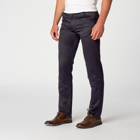 Workers Chino Slim Fit Pant // Navy (29WX32L)