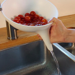 Caveman Factory // Anton Strainer Bowl // White