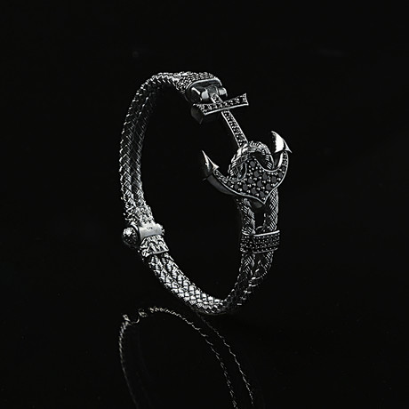 Onyxdesigner // Silver Anchor Bangle (Gunmetal)