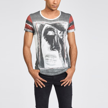 True Prodigy // Bad Girl With Gun Tee // Off White (L)