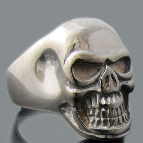 Polished Skull Ring (Size 8)