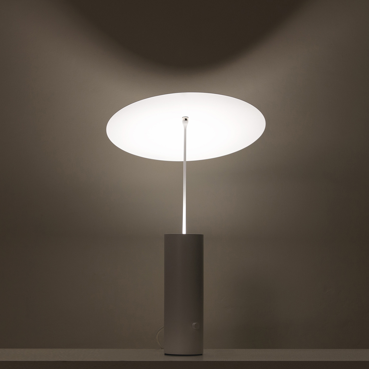 Afkorting Mijnwerker Vaardigheid Parasol Table Lamp (White) - Innermost Lighting - Touch of Modern