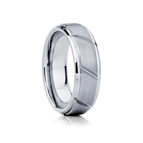 Tungsten Carbide // Silver (7mm // Size 8)