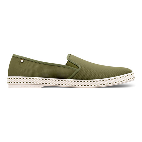 Rivieras // Classic Slip-On // Army Green (Euro: 41)