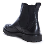 Medallion Chelsea Boot // Black (Euro: 41)