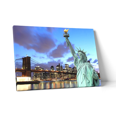 New York // Statue Of Liberty (20"L x 30"H x 0.75"D)