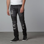 Thames Distressed Denim // Black (40WX32L)