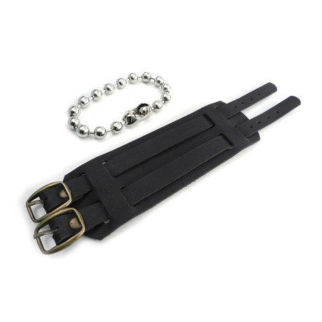 Buckle Leather Cuff Bracelet (Black)