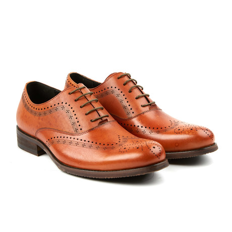 Vickers Wing Tip Brogue Oxford // Tan (US: 7.5)